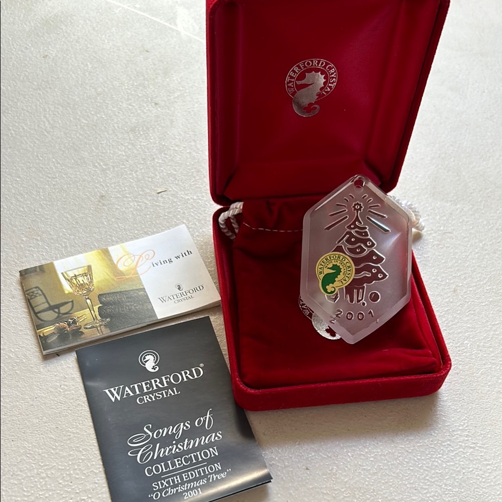 WATERFORD CRYSTAL SONGS OF CHRISTMAS  2001 “O CHRISTMAS TREE” ORNAMENT